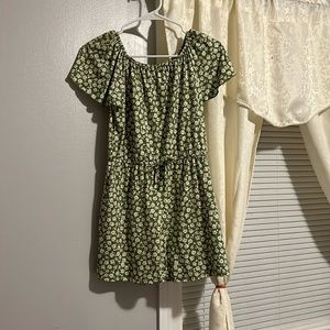 this is a green daisy dress